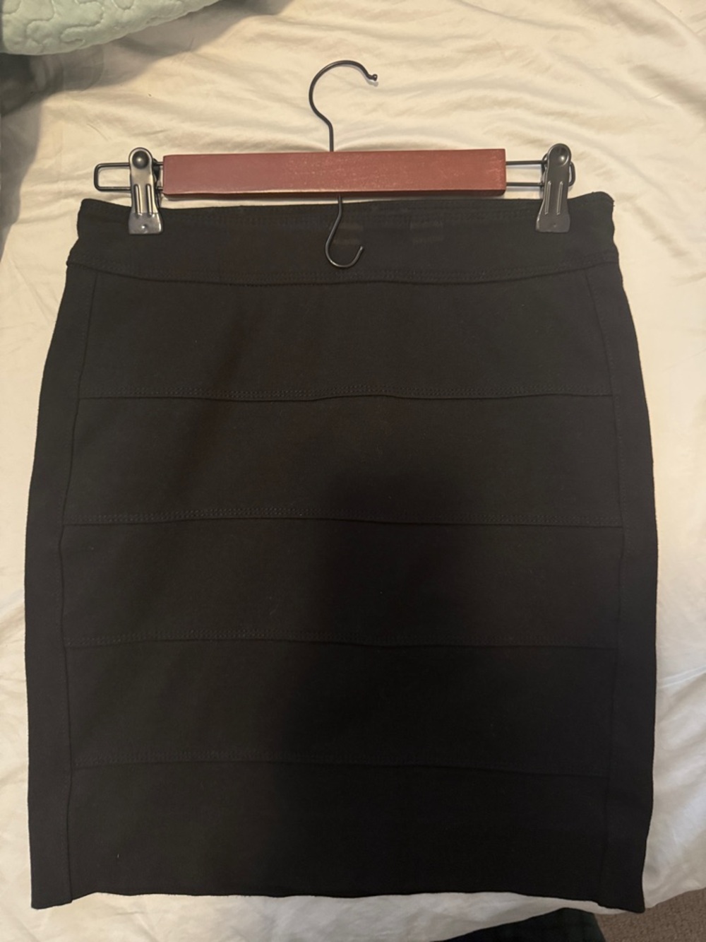 White House Black Market Black Women's Skirt - 00